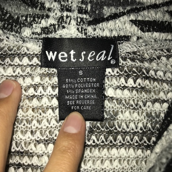 Cardigan - Picture 2 of 2